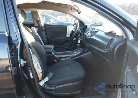 2011 Kia Sportage Lx z USA, uszkodzony, nr VIN KNDPBCA21B7142653